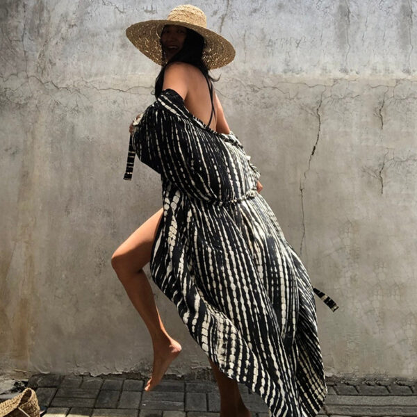 Black And White Tie-dye Cardigan Beach Skirt - Image 7