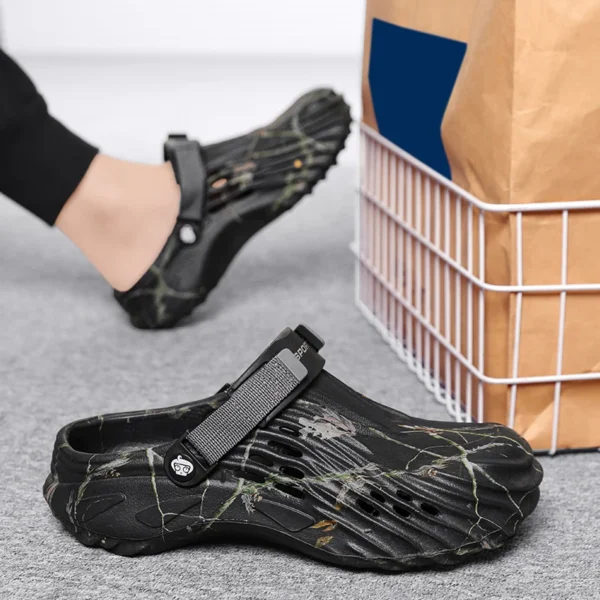 2024 Summer Men's Sandals New Home Garden Shoes Comfortable and Lightweight Men Slippers Non-Slip Soft Bottom Flip Flop Sandals - Image 2