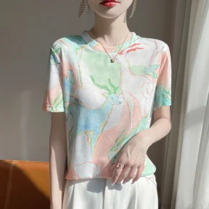 Summer Ink-and-Wash T-Shirt with Graffiti-Print for Women